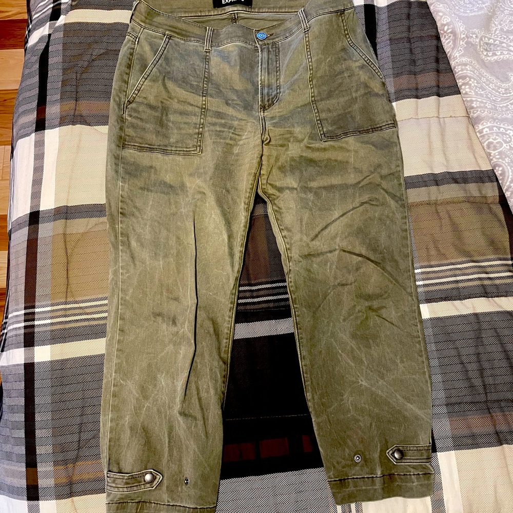 Express Cropped Pants
